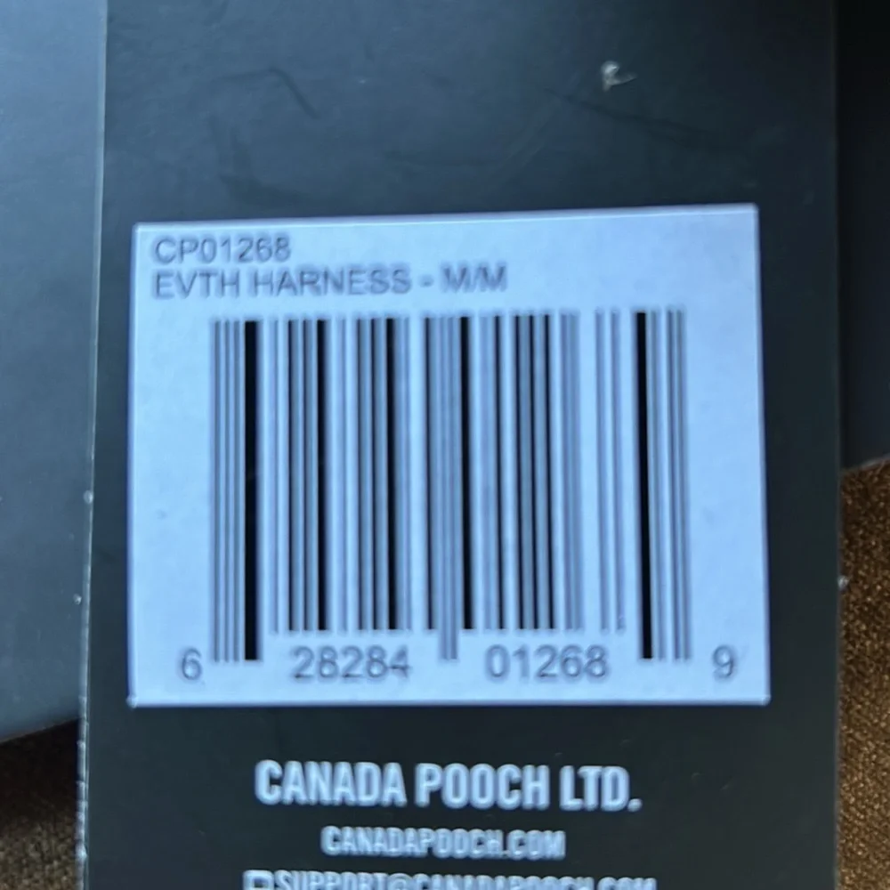 NWT Canada Pooch Everything Dog Harnesss M